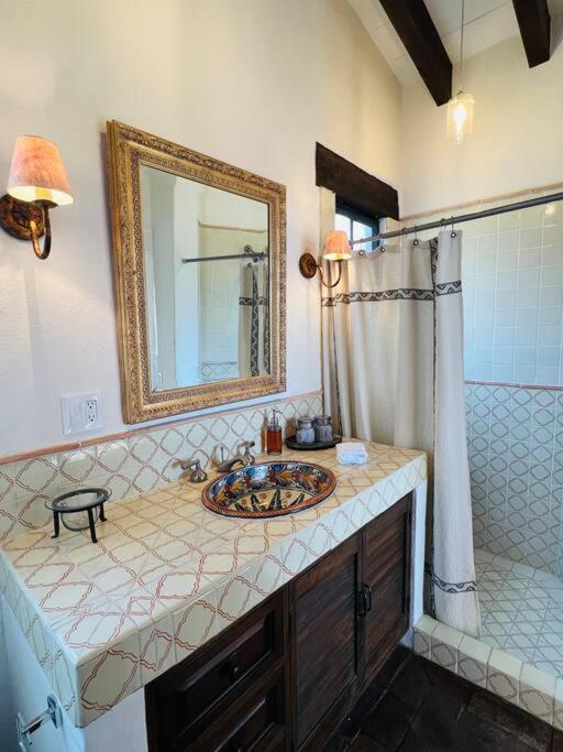 Villa Lovely With Terrace Views - Casa Cielo Grande