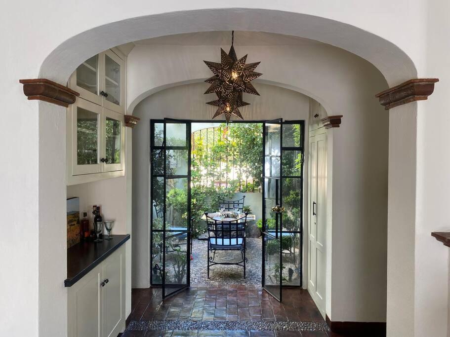 Lovely With Terrace Views - Casa Cielo Grande Villa *